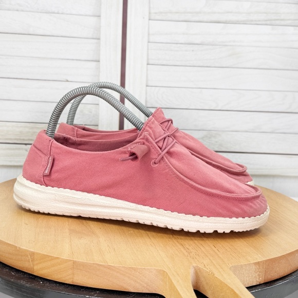 Hey Dude Wendy Canvas Slip On Loafer Shoes Rose Pink Womens 7 - Picture 1 of 10